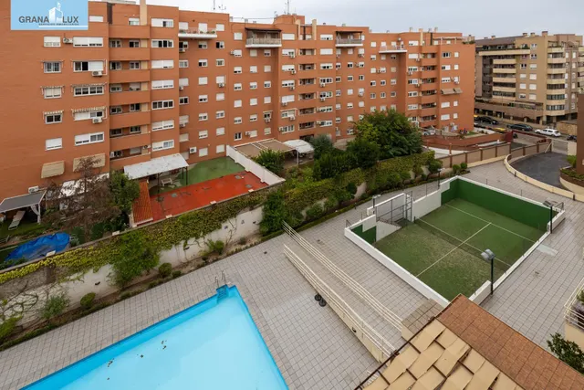 Piso de dos dormitorios en Sanders, en urbanización privada con piscina, pistas de padel, plaza de garaje y trastero — 35