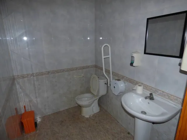 Local comercial en Vilanova del Cami zona CENTRO — 8