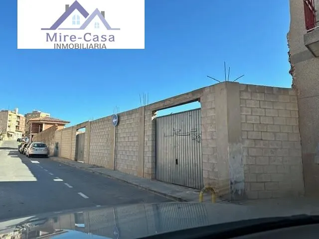 se vende terreno urbano a tres calles — 2