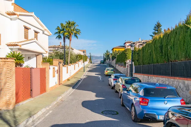 Venta de solar urbano, urbanización Cortijo de la Luz — 9