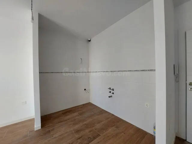 Piso de obra nueva 2 dormitorios garaje en Garrucha Centro - foto 5