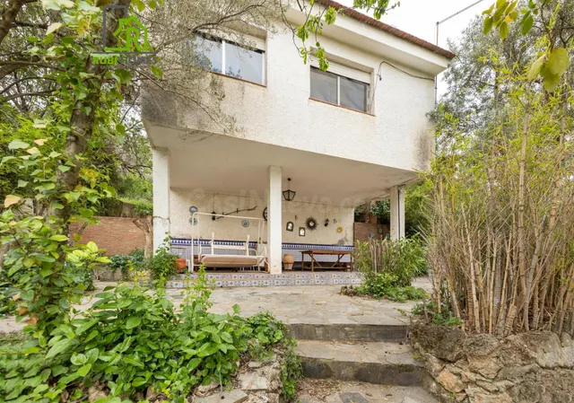 Chalet con gran parcela en Cogollos — 2