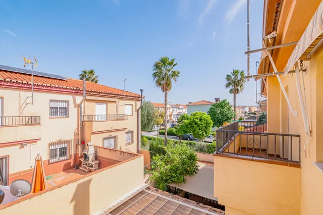 Fantástica casa adosada con gran patio, sótano habitable y excelente luminosidad !! — 25