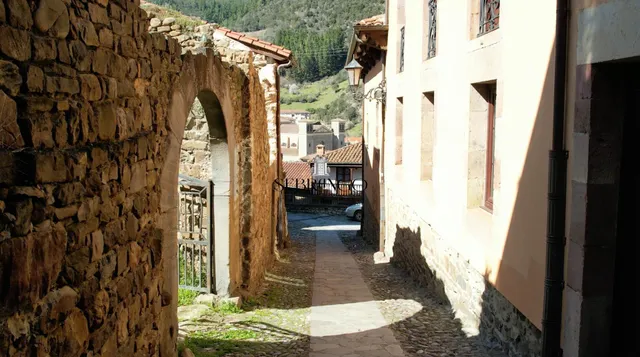 ¡¡TU PROYECTO DE INVERSIÓN EN EL CENTRO HISTÓRICO DE POTES!! - foto 4