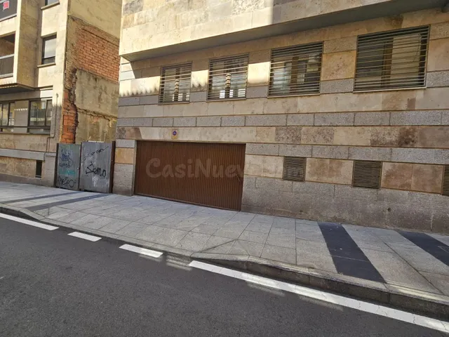 OFICINA EN VENTA EN EL CENTRO DE LA CIUDAD EXTERIOR, CON 4 V