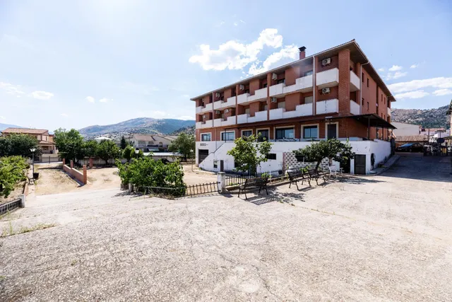 ACTIVO HOTELERO CON POTENCIAL DE INVERSIÓN Y RECONVERSIÓN – CEBREROS, ÁVILA — 9