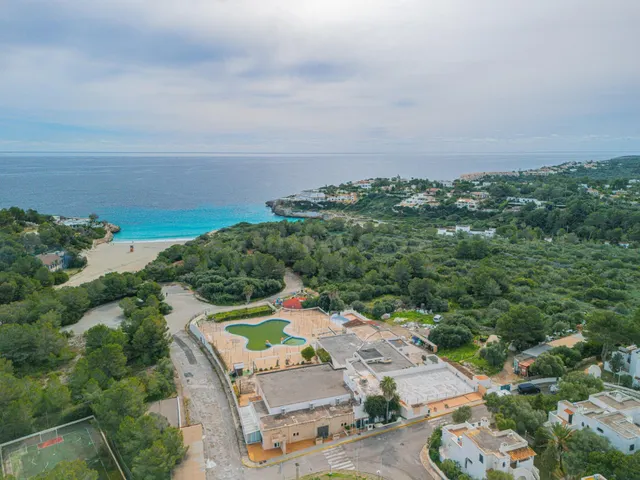 Complejo Vacacional con 118 apartamentos + zonas de ocio y a - foto 2