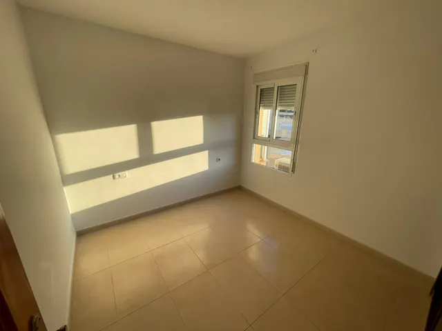 Vivienda de 4 dormitorios en zona politécnica — 25