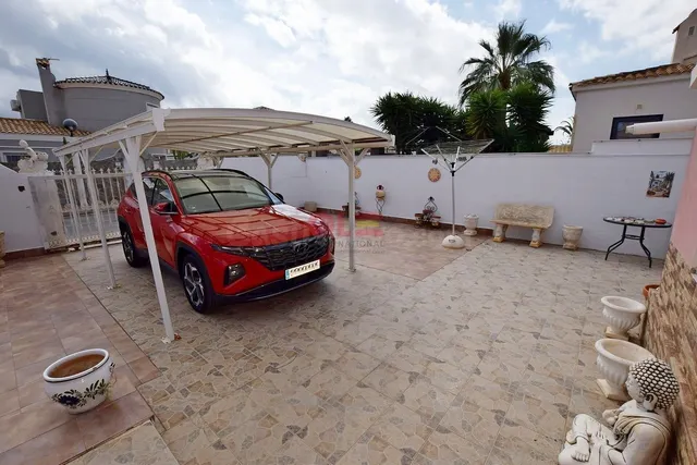 Villa 4 habitaciones en venta - Cabo Roig - foto 2