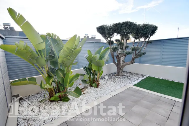 PRECIOSO ADOSADO PAREADO CON PISCINA, 3 TERRAZAS Y BARBACOA  JUNTO AL PUERTO — 20