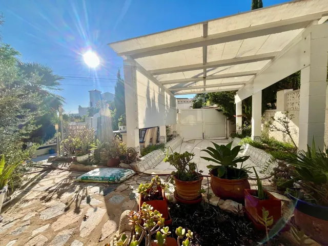 Villa con piscina privada, solárium con vistas al mar y entorno natural en Blue Lagoon — 10