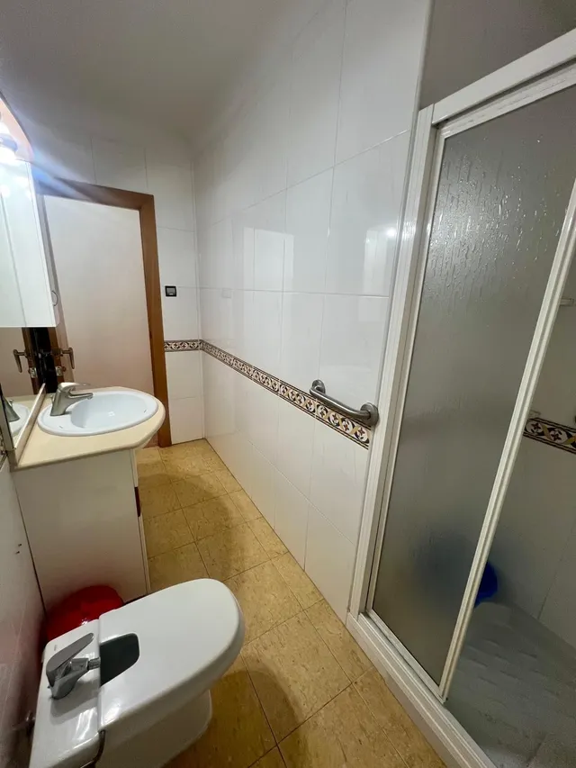 ¡Piso de 3 habitaciones con balcón y ascensor en Corazón de Jesús! — 40