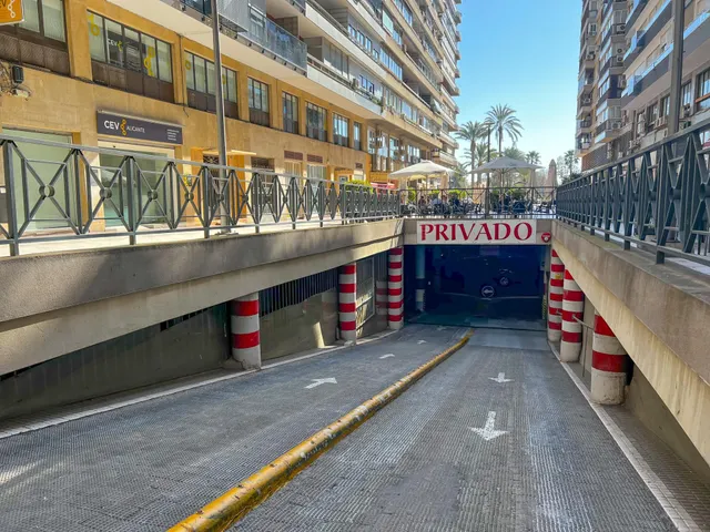 Plaza de Garaje para Coche en Venta en Ensanche Diputación — 2