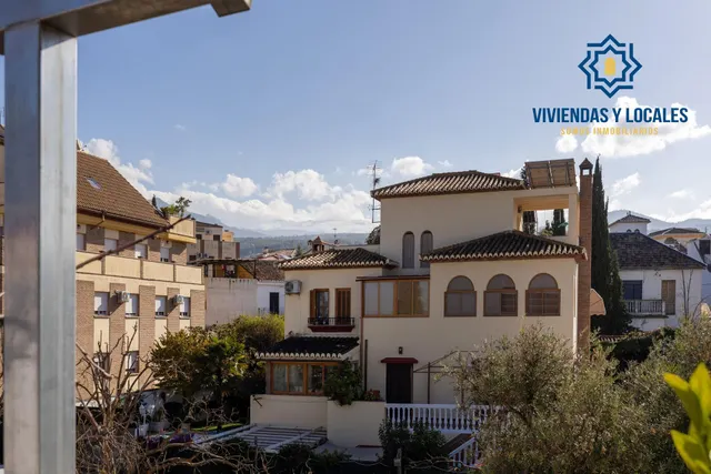 MARAVILLOSA CASA  A POCOS MINUTOS DEL CENTRO DE LA ZUBIA — 43
