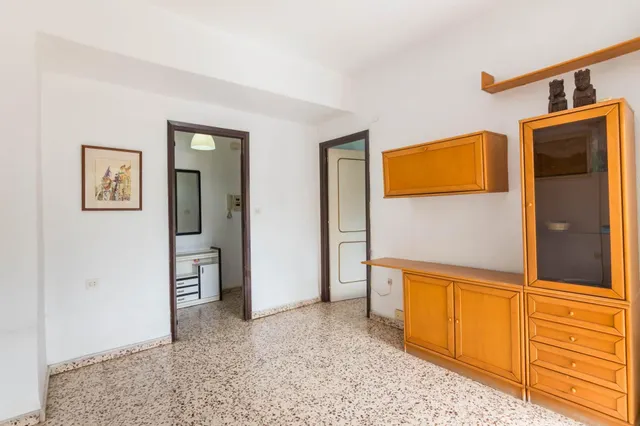 Amplio piso en venta para reformar en el Barrio del Carmen, Murcia — 16