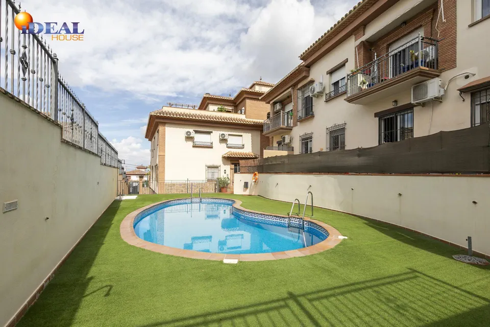 Ático en venta en La Zubia
