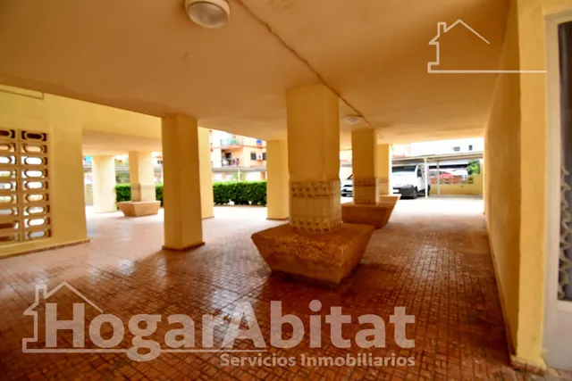 ¡SEGUNDA LÍNEA DE PLAYA! EXTERIOR REFORMADO CON GARAJE, PISCINA Y TERRAZA — 26
