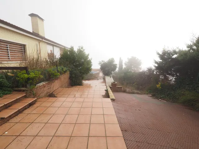 SE VENDE CASA EN OLESA DE BONESVALLS — 44