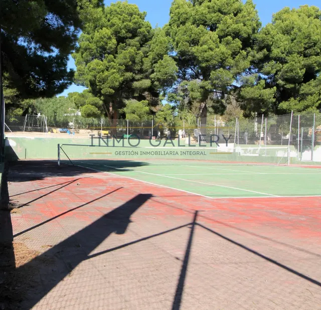 Bungalow en venta en la Urbanización Maigmó. — 26