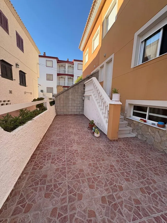 Chalet pareado con vistas al mar en Playa del Rey: un hogar junto al Mediterráneo para todo el año — 48