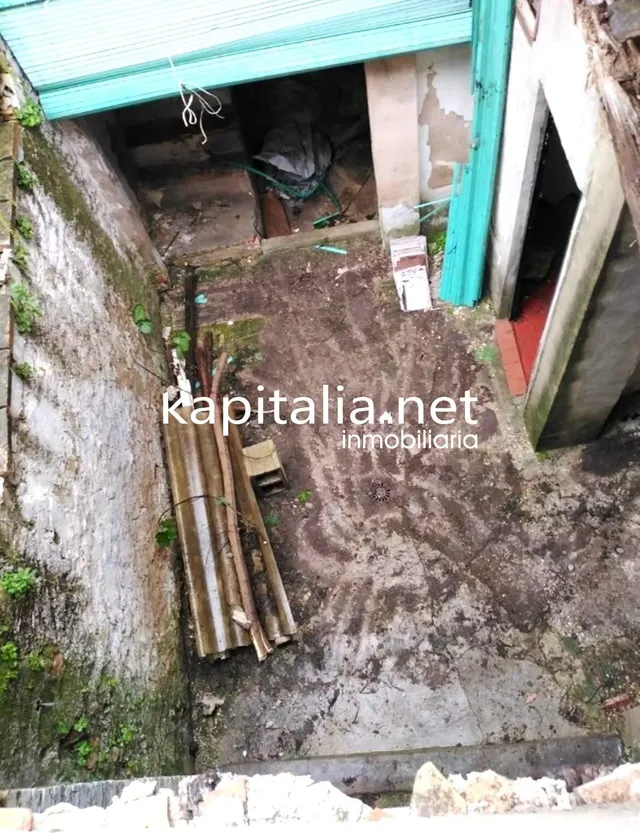 CASA A LA VENTA PARA REFORMAR EN BENISSUERA. — 7