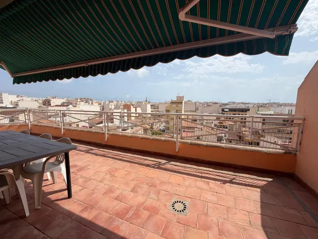 Ático con terraza, Alicante, Torrevieja. 2 habitaciones, 82 m2, 1 kilómetro del mar — 8