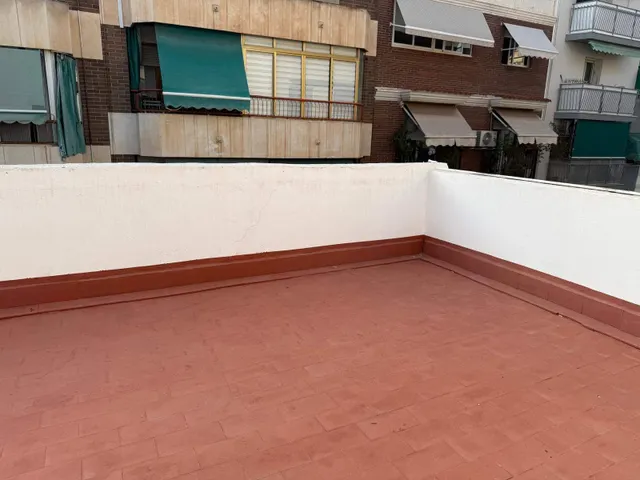 Amplio Piso en Santo Domingo, Alicante - Ideal para Familias — 6