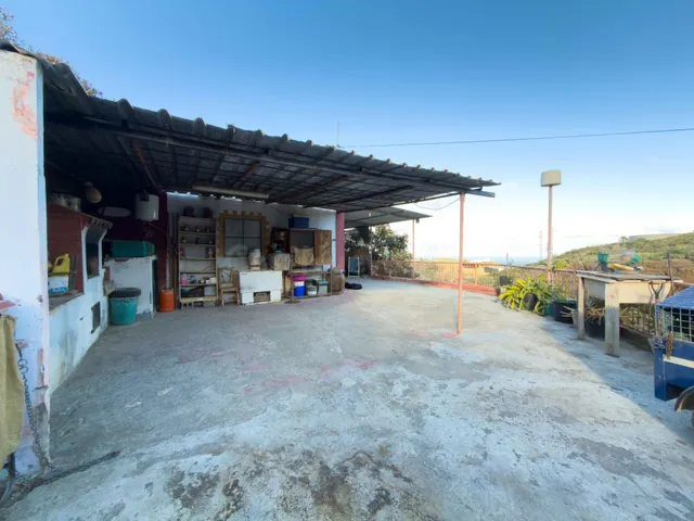 Casa independiente con terreno rústico
