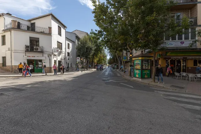 OPORTUNIDAD DE VENTA DE PISO EN ZONA ANCHA DE CAPUCHINOS — 4