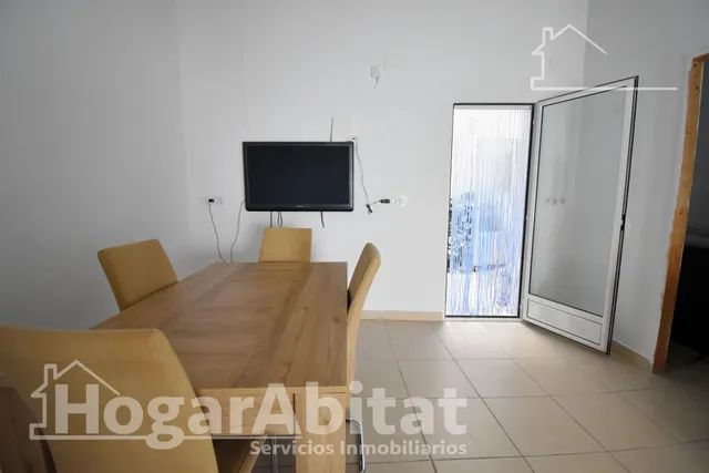 CASA ACOGEDORA Y SEMIREFORMADA CON PATIO — 18