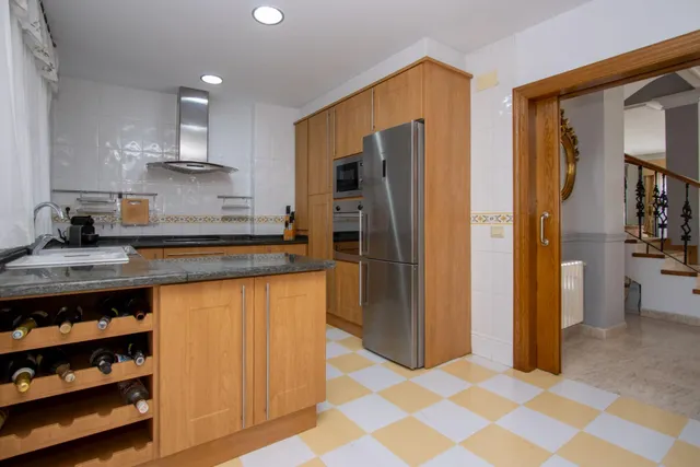 MONCOFAR (CASTELLÓN). CASA SINGULAR DE 2 PLANTAS JUNTO A LA IGLESIA. — 26