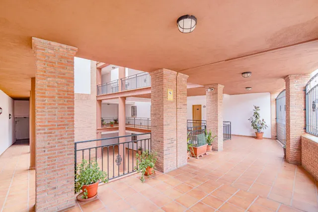 ¡TRES DORMITORIOS, GARAJE Y LISTO PARA ENTRAR A VIVIR! — 29