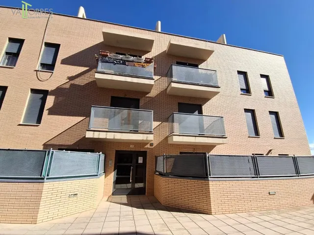 Vivienda con tres dormitorios y dos baños. En el barrio pedáneo de San Blas con plaza de garaje y trastero — 22