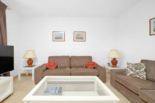 Amplio piso en el centro de Marbella – con vistas al mar y al Casco — 21