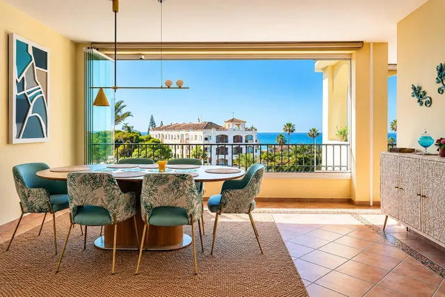 Exclusivo ático de lujo en Elviria con espectaculares vistas al mar — 8
