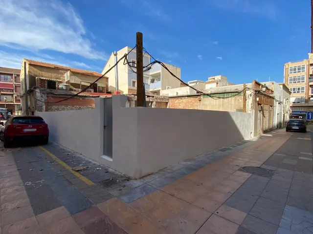 SOLAR URBANO EN LA UNIÓN — 3