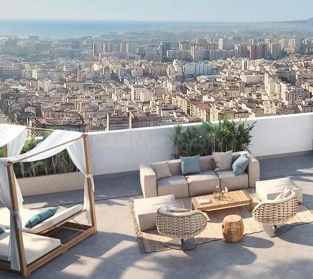 Piso en el centro con vistas despejadas con plaza de aparcam - foto 2