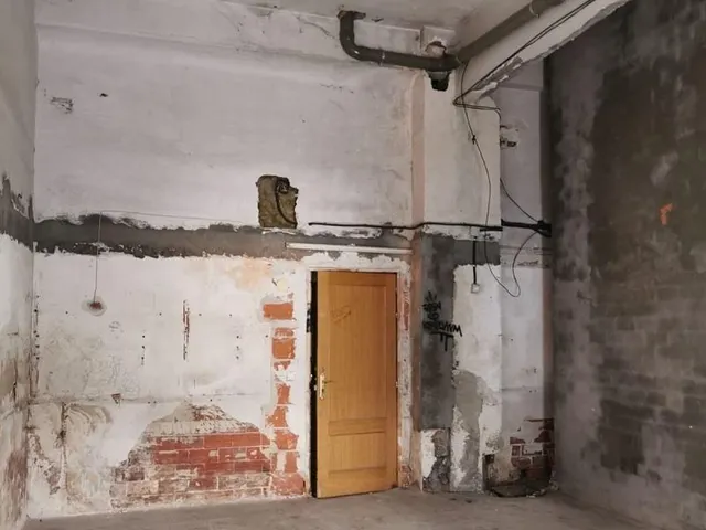 LOCAL COMERCIAL EN EL CENTRO DE PONFERRADA — 7