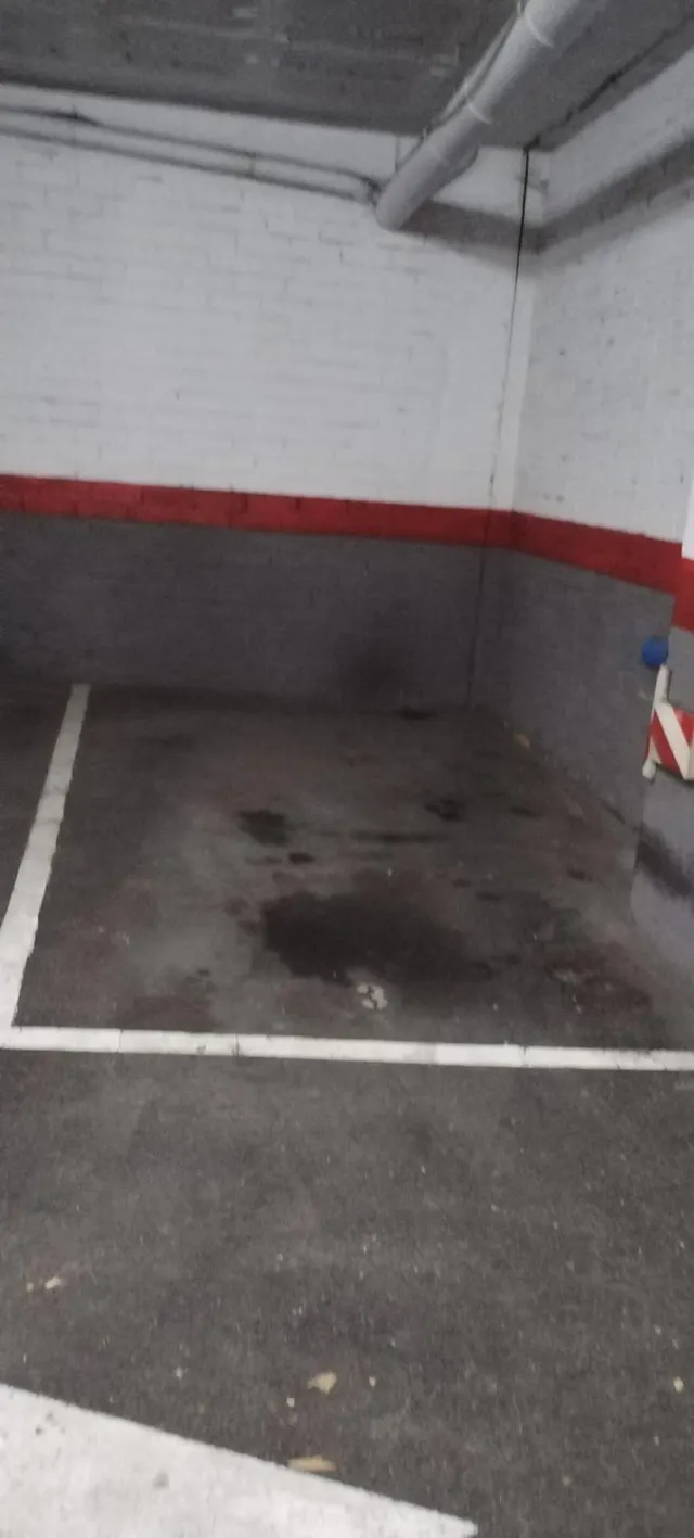 PLAZA PARA COCHE MEDIANA!! — 3