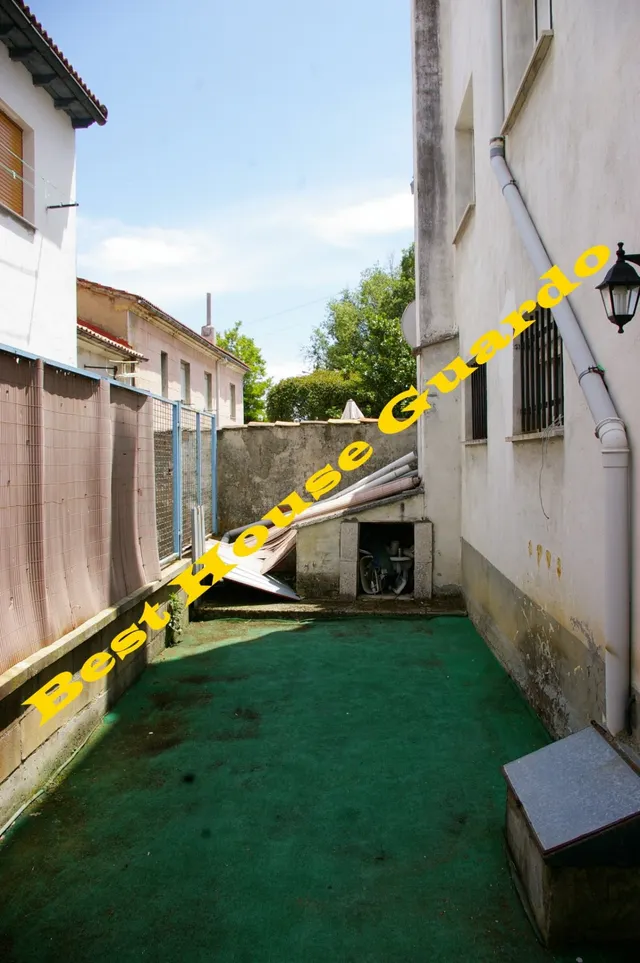 CASA EN GUARDO — 24