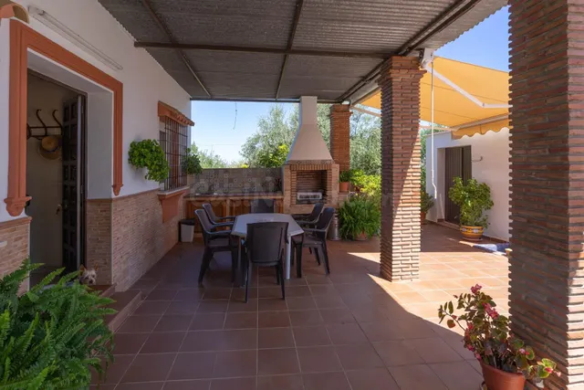 Chalet en Alhaurín el Grande con piscina y barbacoa - foto 5