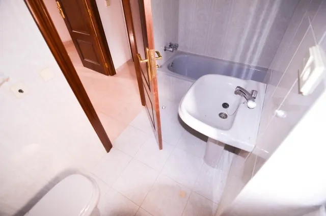 Urbis te ofrece un piso en venta en Guijuelo, Salamanca. — 24