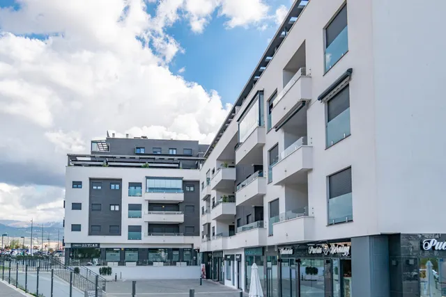 Exclusiva vivienda en Residencial Nevada — Urbanización de lujo junto al Centro Comercial Nevada — 15