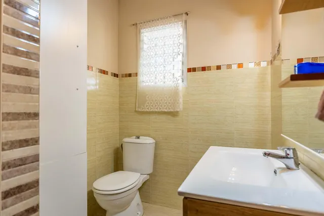 Espaciosa vivienda pareada con jardín, piscina, garaje y gran terraza en Mairena del Aljarafe — 25