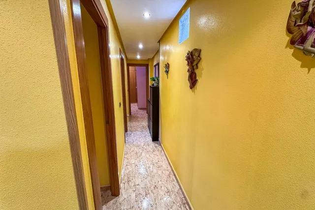 Luminoso piso de 82 m2 en pleno centro de Torrevieja – orientación sur y a un paso de todos los servicios — 12