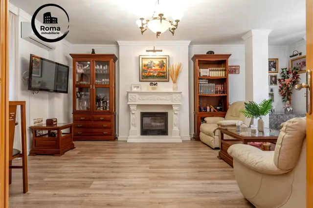 CHALET CON PISCINA Y JARDÍN A SOLO 10 MINUTOS DE GRANADA — 24