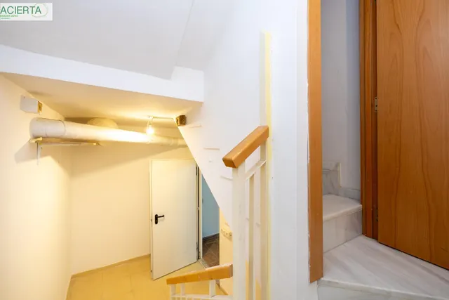 Ponemos a la venta esta preciosa casa en Urbanizacion cerrada, con zonas comunes y piscina comunitaria. — 36