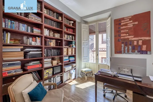 Exclusivo Piso Dúplex en el Corazón de Granada — 13
