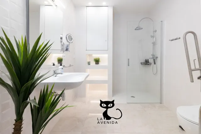 OPORTUNIDAD DE INVERSIÓN EN VALENCIA | ESTUDIO CON USO TURÍSTICO | DESDE 216.000 € | 9,2 % RENTABILIDAD NETA ESTIMADA* — 18