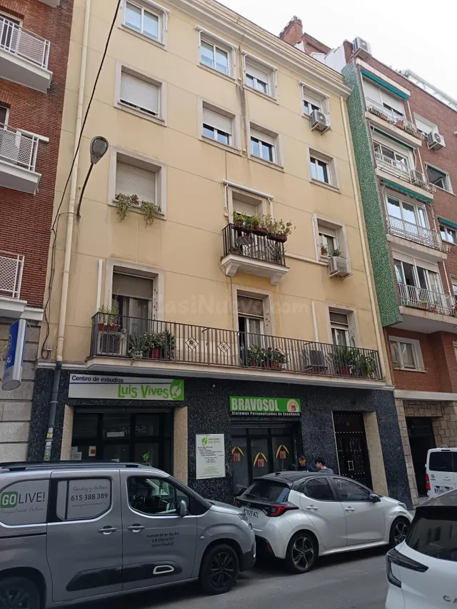 Local comercial en Argüelles - foto 2
